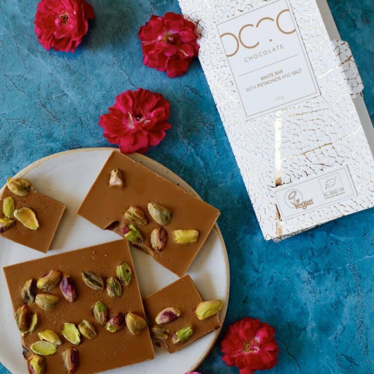 Czekolada biała z pistacjami i solą