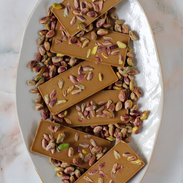 Czekolada biała z pistacjami i solą - obrazek 5