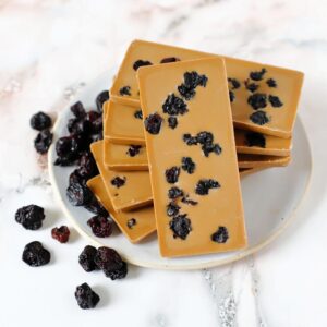 czekolada biała z wiśnią