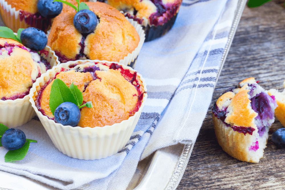 Muffiny proteinowe z borówkami