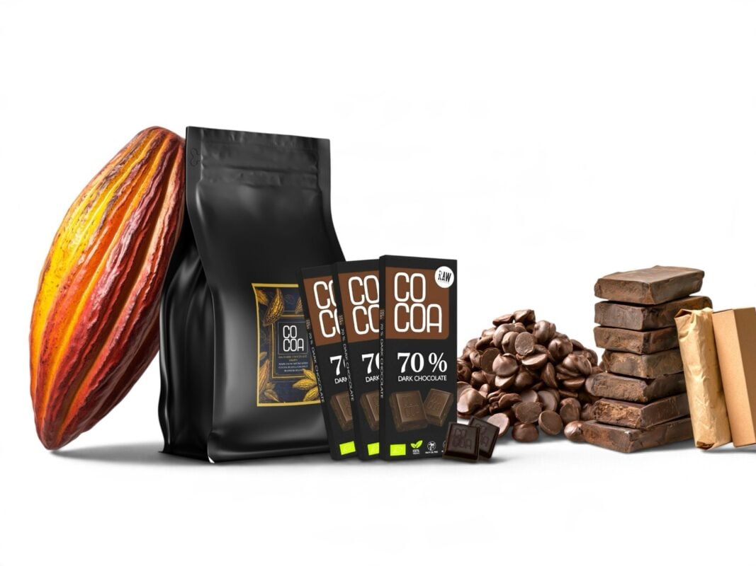 Ciemna czekolada COCOA 70%, dropsy czekoladowe i owoc kakaowca